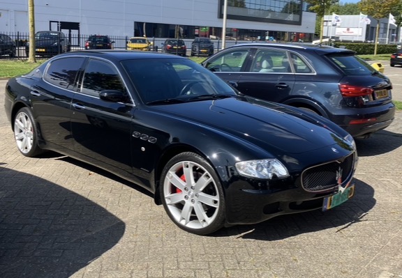 Quattroporte car